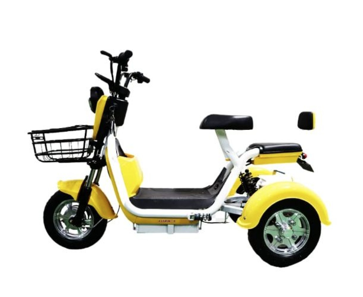 Motor listrik roda tiga Uwinfly Romeo Plus warna kuning, foto asli unit di toko